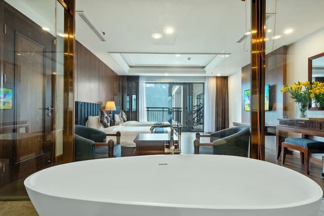 Grand Deluxe Room Mountain View