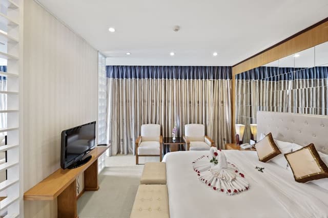 Suite, 1 King Bed