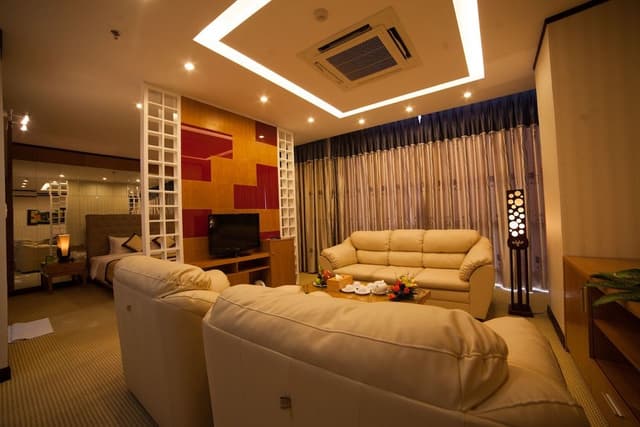 Suite, 1 King Bed