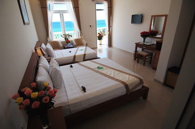 Superior Room, Pool View