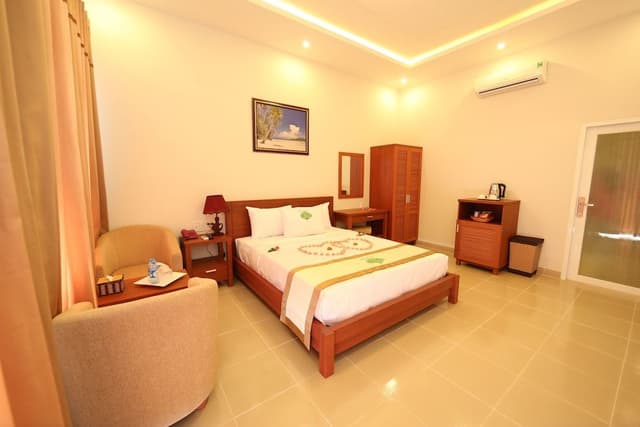 Superior Room, Pool View