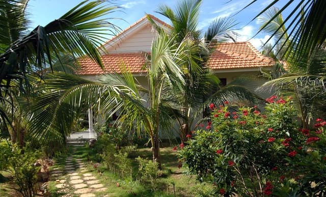 Villa, Garden View
