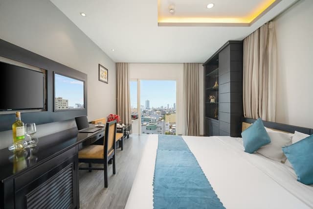 Deluxe Room, City View