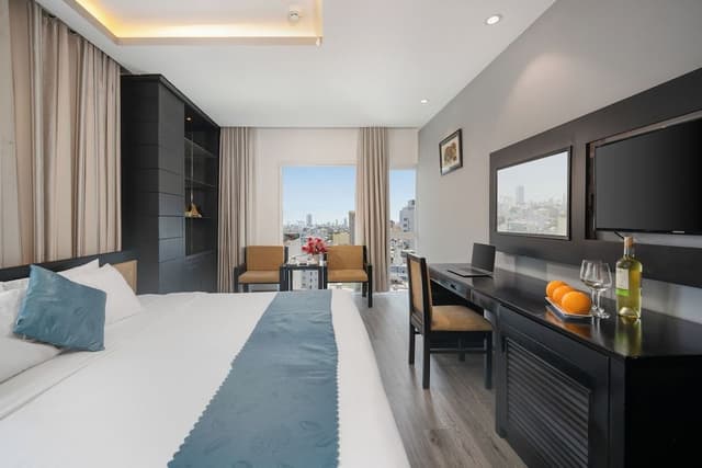 Deluxe Room, City View