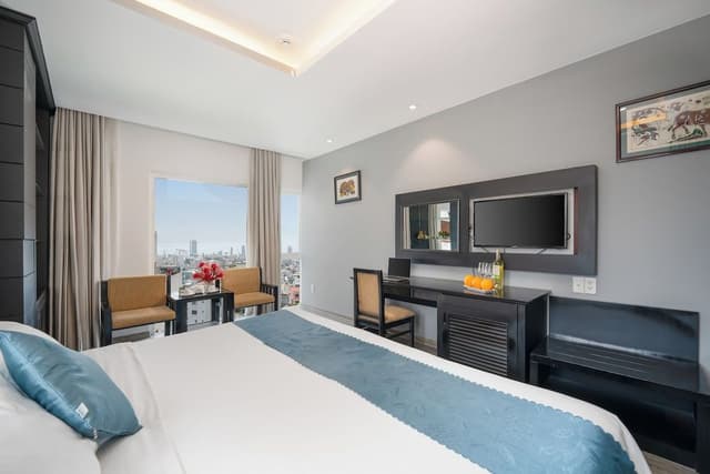 Deluxe Room, City View