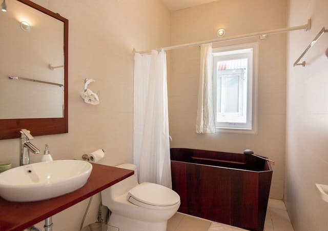 Standard Room, 1 Queen Bed