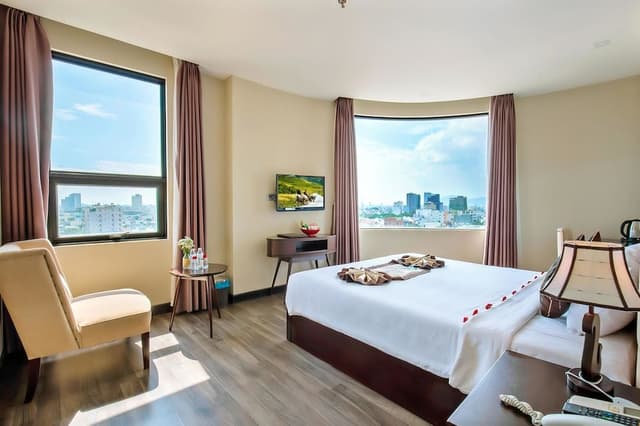 Deluxe Double Room, 1 Queen Bed, City View