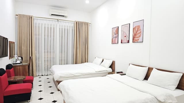 Family Room, Balcony