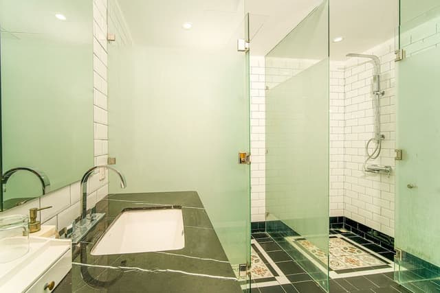 Deluxe Double Room, Garden or City view with Balcony and Bathtub