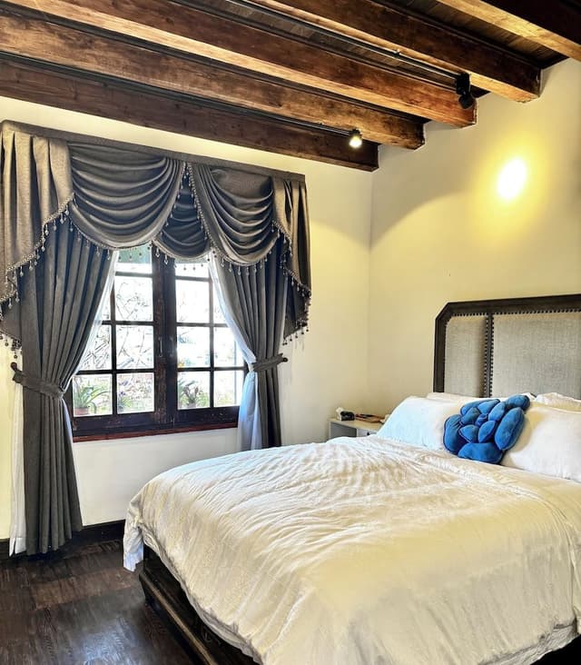 Comfort Suite, City View