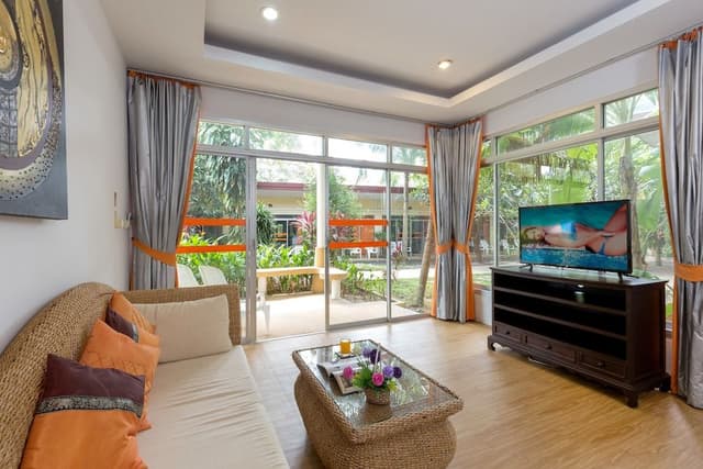 One-Bedroom Suite Garden View