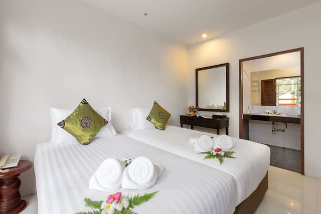 One-Bedroom Suite Garden View