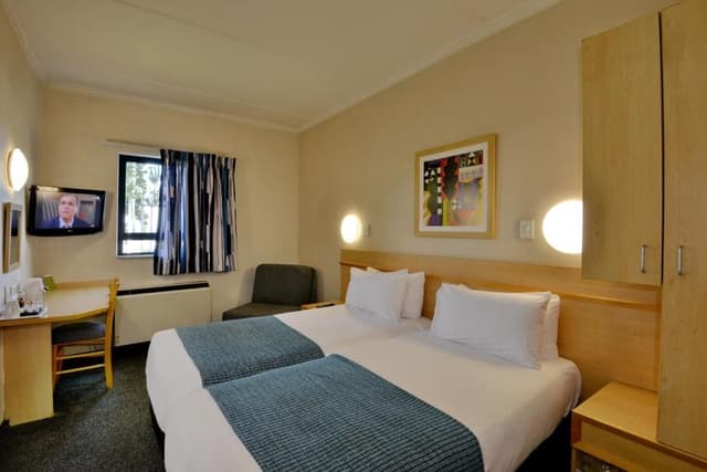 Twin Room - Non-Smoking