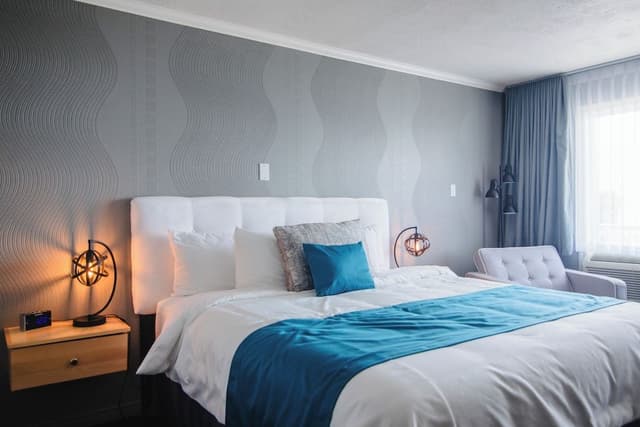 Signature Room, 1 King Bed, Sea View (Pavillon Acadie)