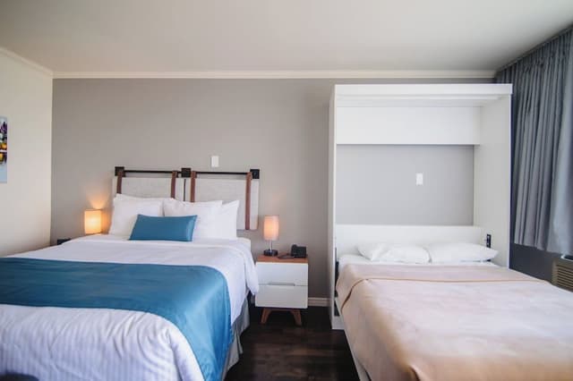Signature Room, Multiple Beds, Sea View (Pavillon Acadie)