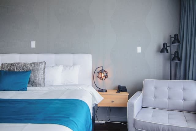 Signature Room, 1 King Bed, Sea View (Pavillon Acadie)