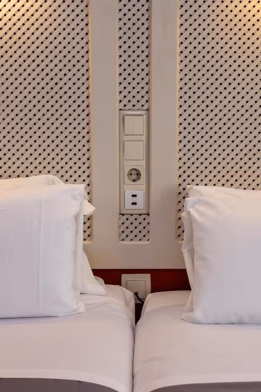 Twin bedroom