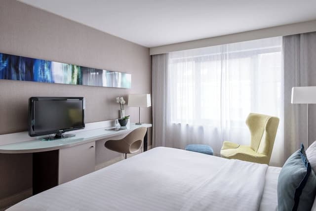 Deluxe Room, 1 King Bed