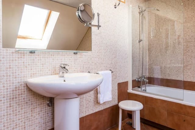 Exterior Quadruple Room