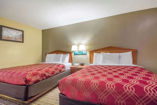 Standard Room, 2 Queen Beds, Non Smoking