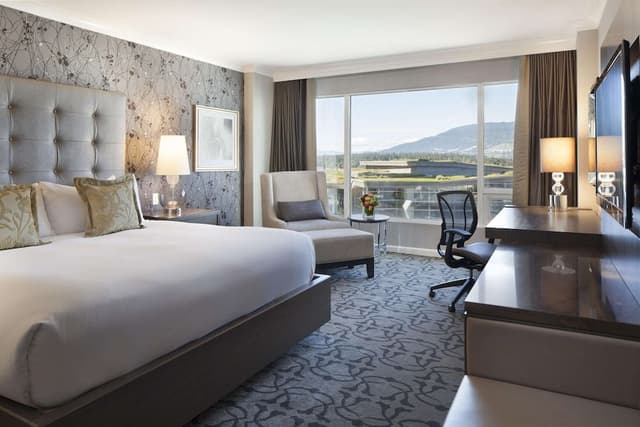 Fairmont Gold City View Room, 1 King Bed