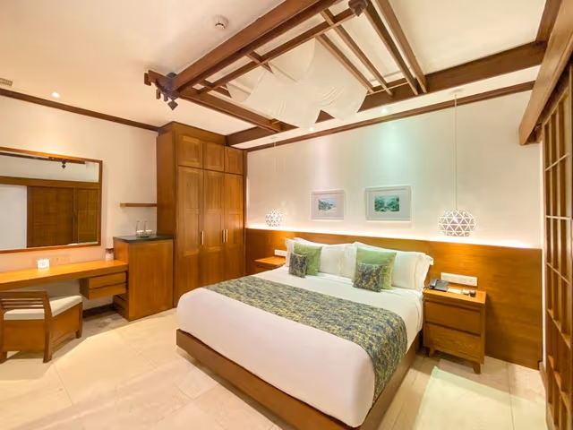 Deluxe Ocean Room