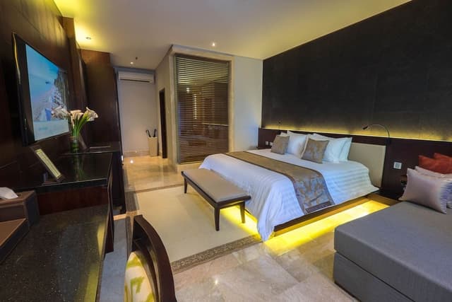 Premier Deluxe - Adults Only