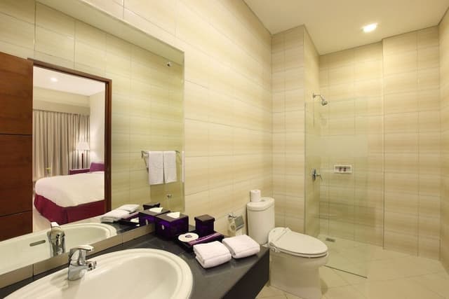 Standard Triple Room, No Windows