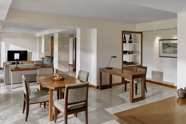 Ambassador Suite