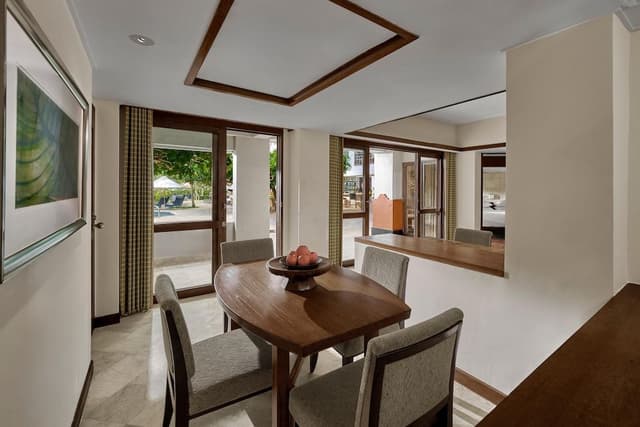 Executive Suite, 1 King Bed (Executive)
