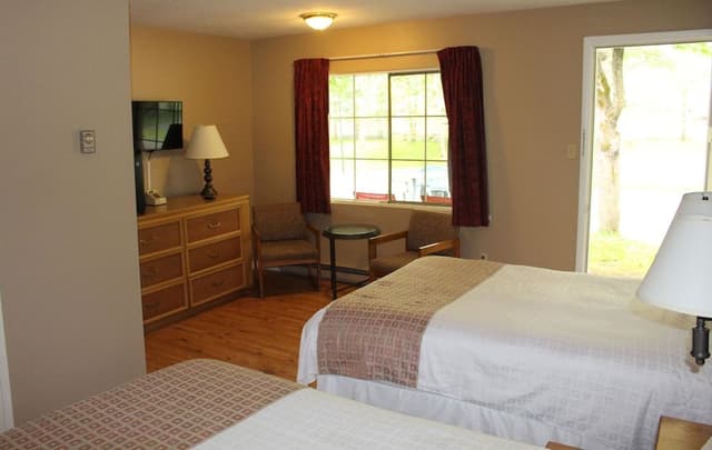 Standard Room, 2 Double Beds (Tennis Court Section)