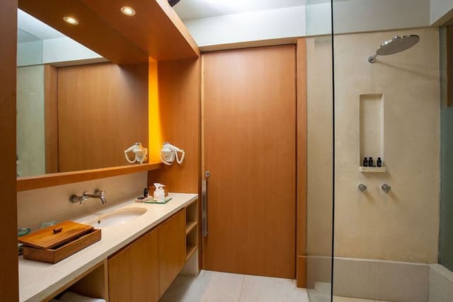 Premiere 2 Bed Room Suite Pool View with Balcony