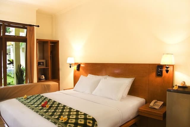Standard Room, 1 King Bed