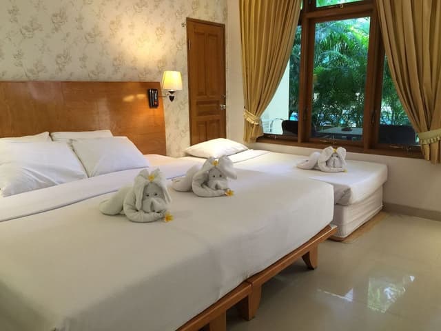 Standard Room, 1 King Bed