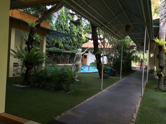 Standard Room, 1 King Bed