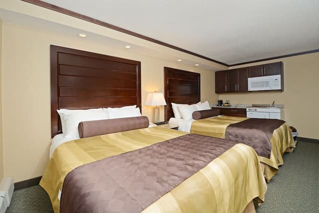 Efficiency, Double Room, 2 Double Beds, Kitchenette