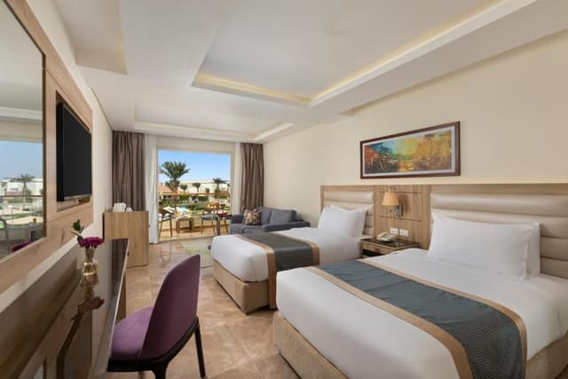 Deluxe Double or Twin Room with Pool View