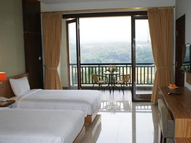 Junior Room, Non Smoking, Garden View