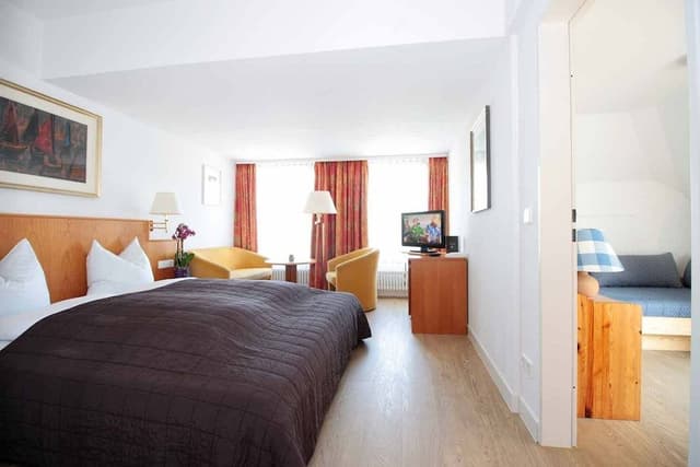 Deluxe Suite