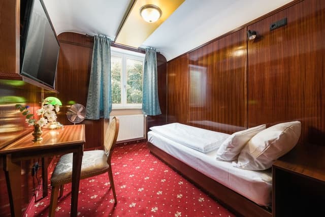 Classic Single Room