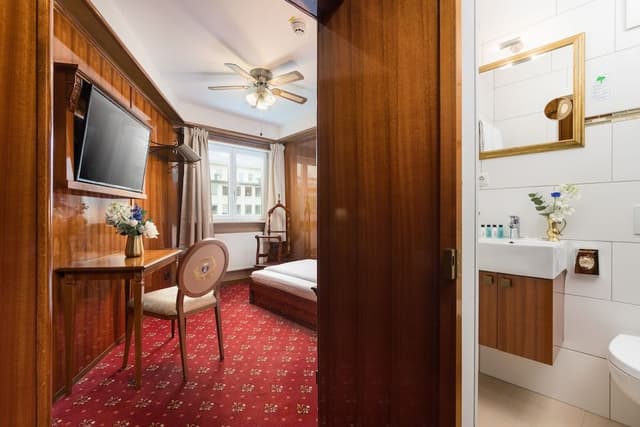 Classic Single Room