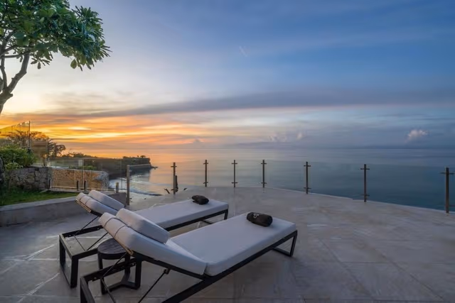 Namaskar Villa - Five-bedroom Villa With Private Pool And Sea View