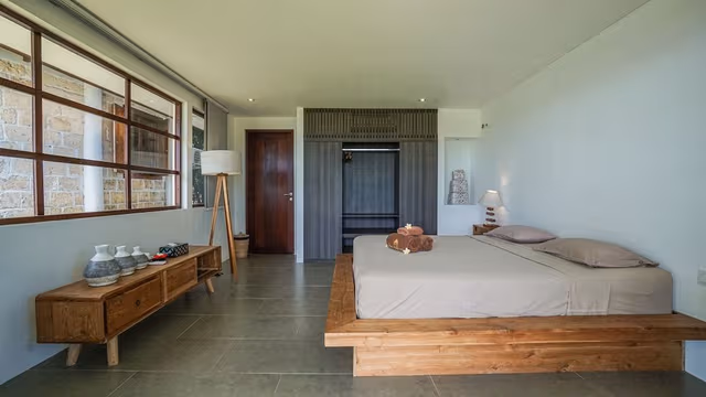 Three-Bedroom Villa with Private Pool and Sea View