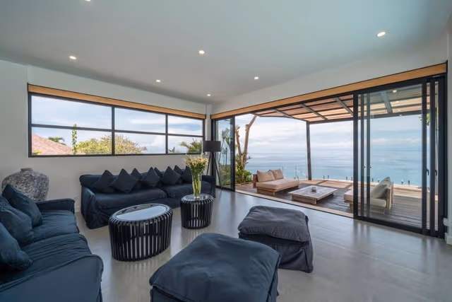 Namaskar Villa - Five-bedroom Villa With Private Pool And Sea View