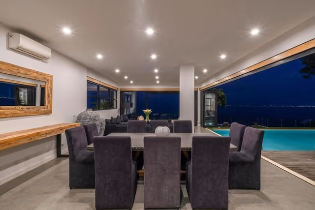 Namaskar Villa - Five-bedroom Villa With Private Pool And Sea View
