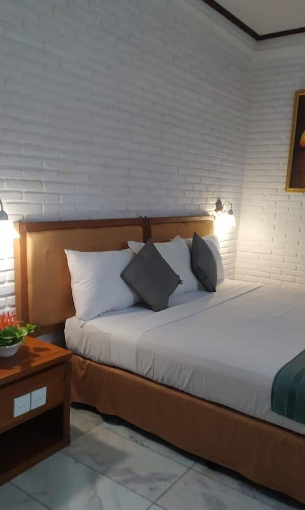 Superior Room, Balcony, Garden View