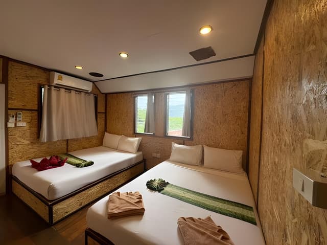 Deluxe Family Room