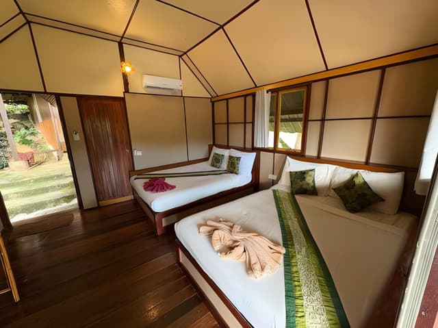 Deluxe Family Room