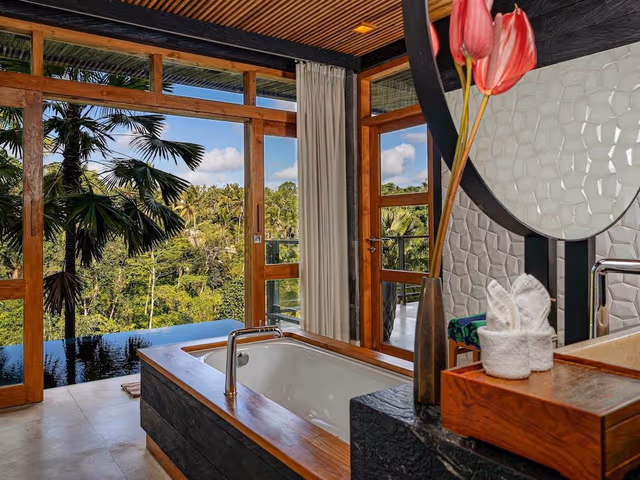 Deluxe Suite, 1 King Bed, Private Pool, Valley View
