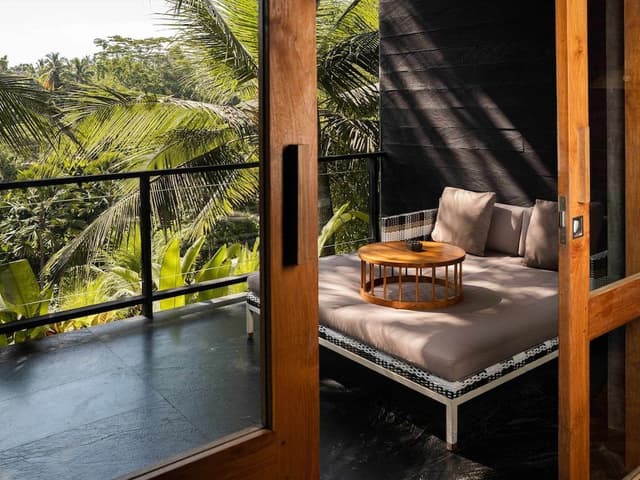 Deluxe Suite, 1 King Bed, Private Pool, Valley View